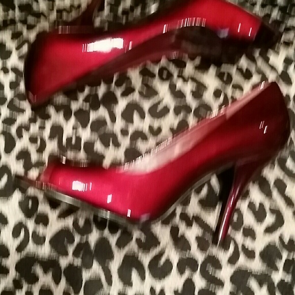 Ruby red patten peep toe pumps - Picture 2 of 3
